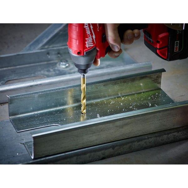 Milwaukee 48-89-4631 23-Piece Shockwave Impact Duty Thunderbolt Titanium Drill Bit Set w/ Anti-Walking 135 Degree Angled Tip and Storage Case